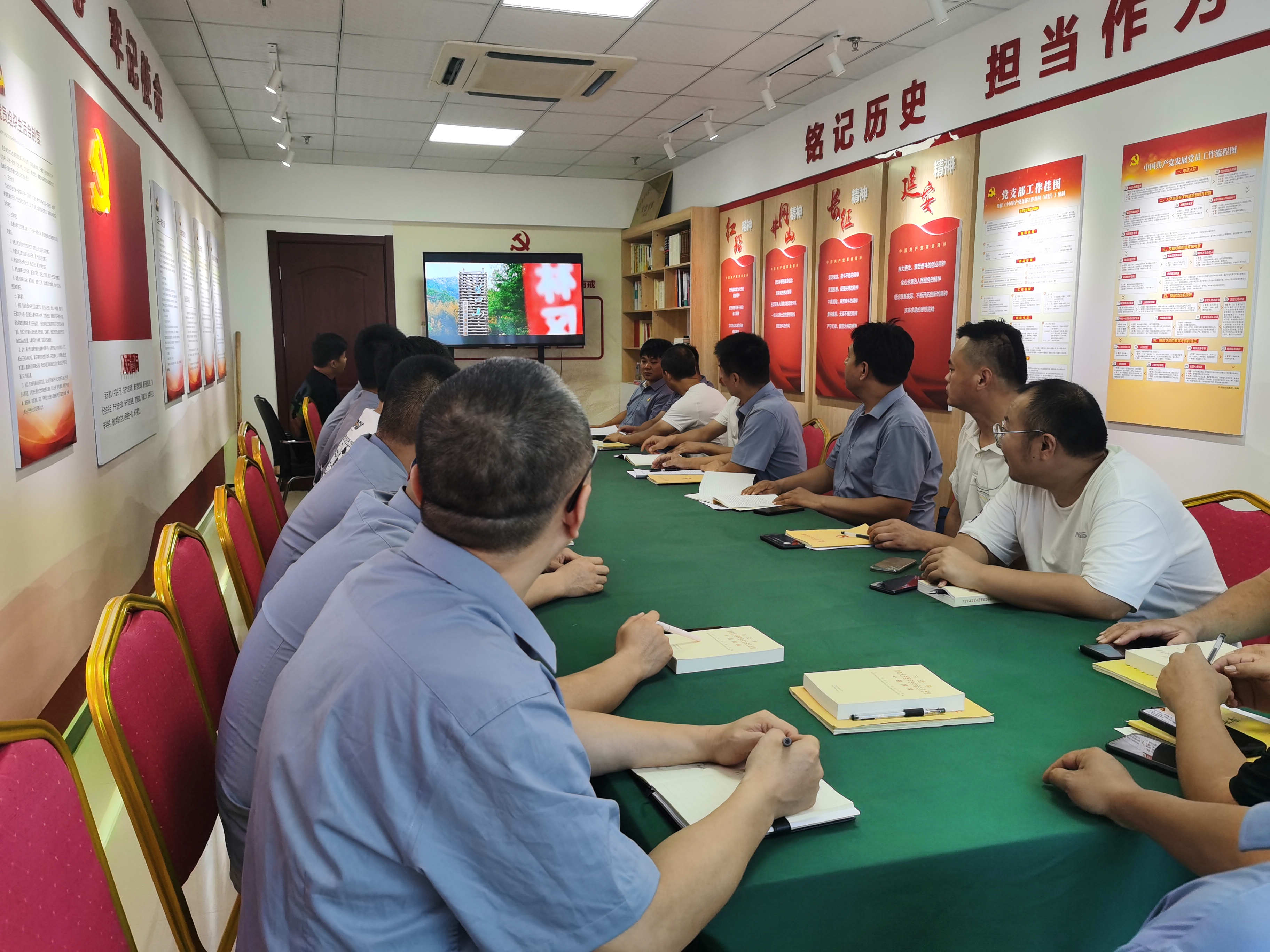 755ecc744214469f7a09712dc86533c.jpg 755ecc744214469f7a09712dc86533c.jpg